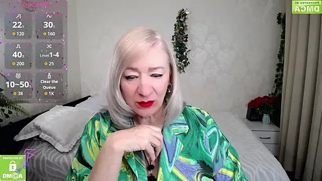 Snapshot of hunters_woman chatting on 8, 4, 2026 hunters woman online show from 8, 4, 2026