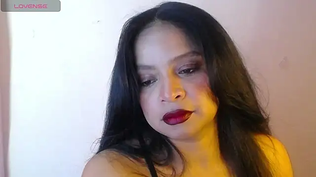 Snapshot of Sara_cute92 chatting on 28, 10, 2025 Sara cute92 online show from 28, 10, 2025