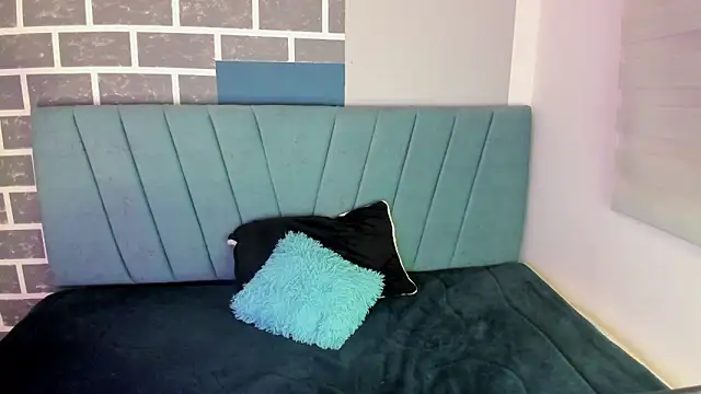 little annee online show from 14, 9, 2025