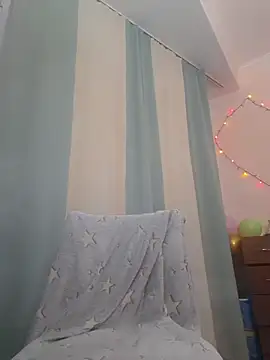 Snapshot of HellaWerlous chatting on 7, 2, 2026 HellaWerlous online show from 7, 2, 2026