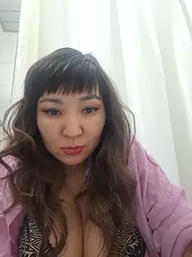 Snapshot of HellaWerlous chatting on 5, 3, 2026 HellaWerlous online show from 5, 3, 2026