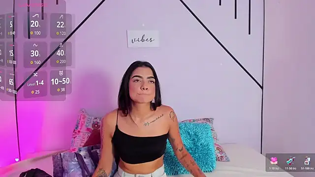 Snapshot of MiahCornell_ chatting on 18, 12, 2025 MiahCornell online show from 18, 12, 2025