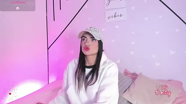 MiahCornell  online show from 4, 3, 2026