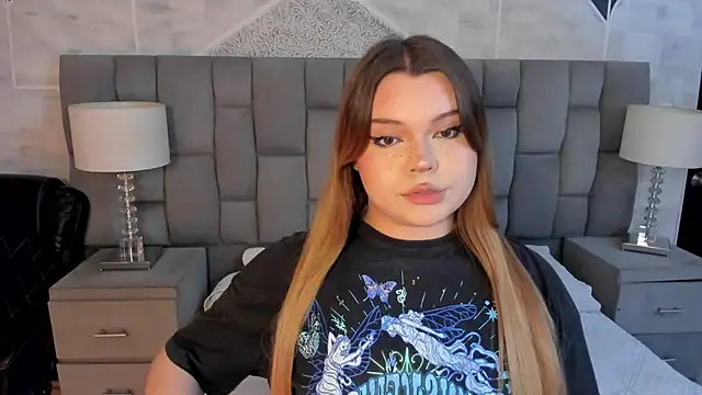 Maxxxine1 online show from 29, 10, 2025