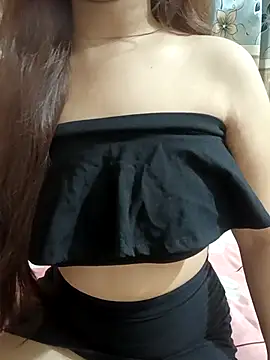 Snapshot of loving_candy chatting on 25, 10, 2025 loving candy online show from 25, 10, 2025