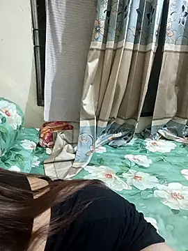 Snapshot of loving_candy chatting on 4, 2, 2026 loving candy online show from 4, 2, 2026