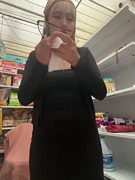 Snapshot of Sallem_Pink chatting on 3, 3, 2026 Sallem Pink online show from 3, 3, 2026