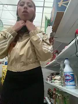 Snapshot of Sallem_Pink chatting on 13, 4, 2026 Sallem Pink online show from 13, 4, 2026