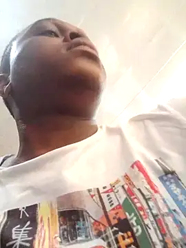 Moet Chandon online show from 9, 10, 2025