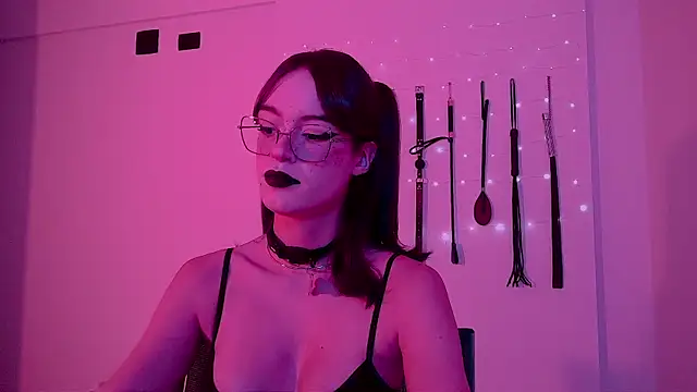 nina kink online show from 30, 5, 2026
