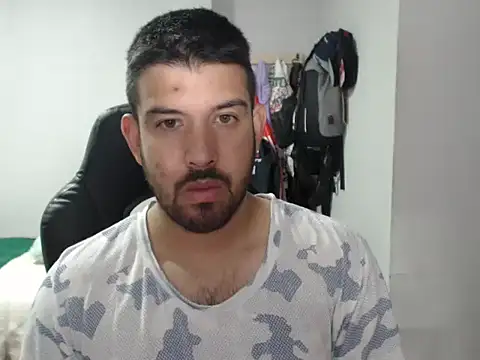 Axel11113 online show from 13, 11, 2025