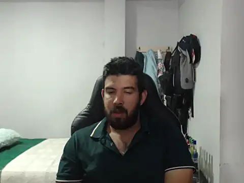 Axel11113 online show from 19, 12, 2025