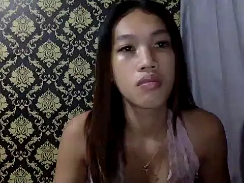 Snapshot of your_wifey chatting on 28, 10, 2025 your wifey online show from 28, 10, 2025