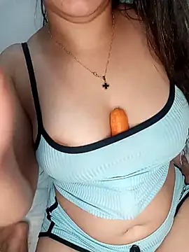 Snapshot of Queen-15 chatting on 30, 9, 2025 Queen-15 online show from 30, 9, 2025