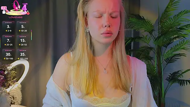 Snapshot of emilyshepar_d chatting on 25, 9, 2025 emilyshepar d online show from 25, 9, 2025