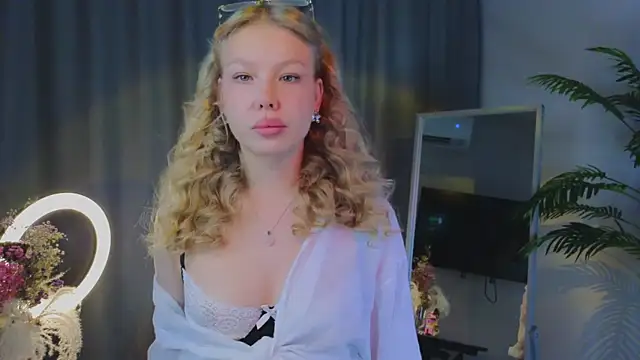 Snapshot of emilyshepar_d chatting on 29, 9, 2025 emilyshepar d online show from 29, 9, 2025