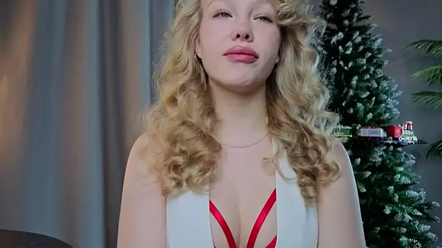 Snapshot of emilyshepar_d chatting on 18, 12, 2025 emilyshepar d online show from 18, 12, 2025