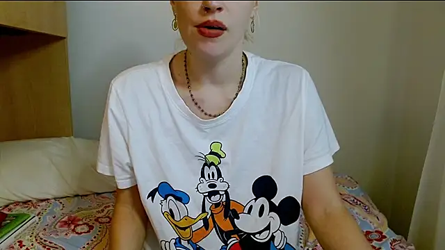 SatinQueen90 online show from 28, 11, 2025