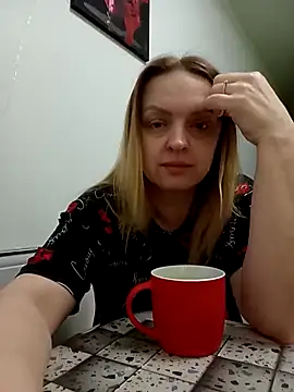 Ami Foxy online show from 9, 5, 2026