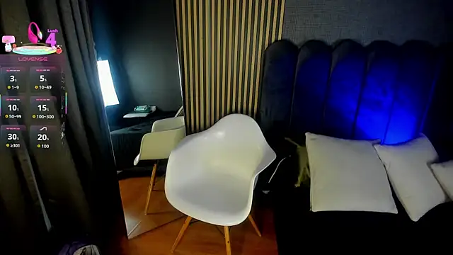 Snapshot of Gina_77 chatting on 29, 10, 2025 Gina 77 online show from 29, 10, 2025