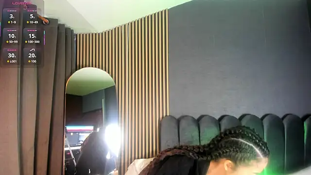 Snapshot of Gina_77 chatting on 6, 11, 2025 Gina 77 online show from 6, 11, 2025