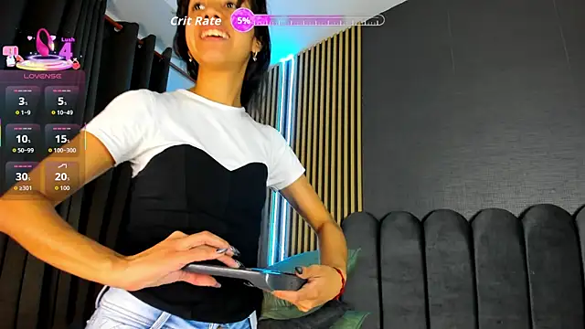 Snapshot of Gina_77 chatting on 18, 12, 2025 Gina 77 online show from 18, 12, 2025