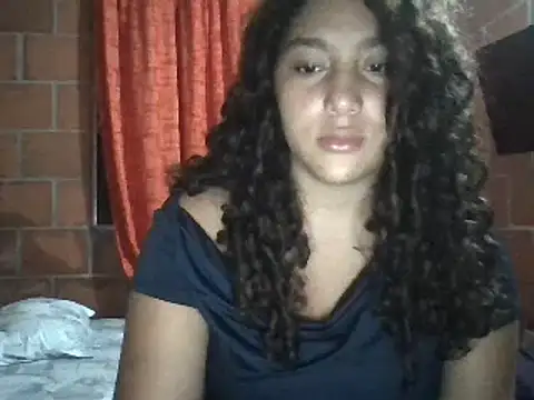 Snapshot of AnaisVelvet11 chatting on 12, 10, 2025 AnaisVelvet11 online show from 12, 10, 2025