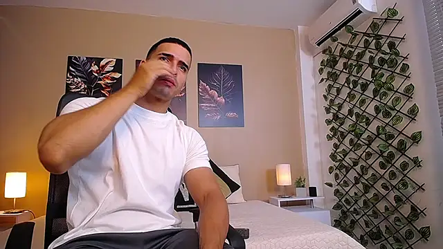 Snapshot of ChristopherBlack_ chatting on 12, 11, 2025 ChristopherBlack online show from 12, 11, 2025