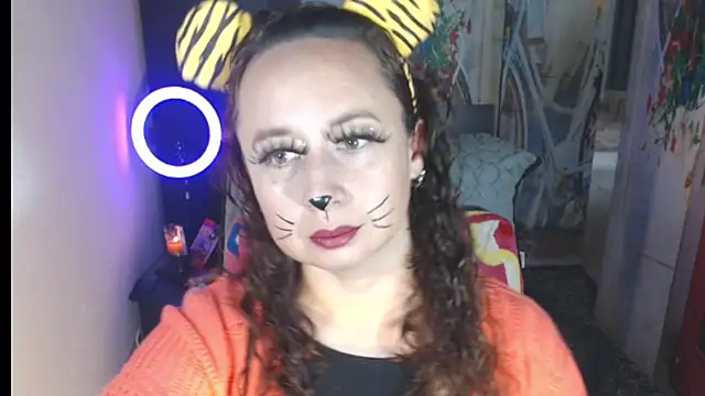 Milf Valeria online show from 31, 10, 2025