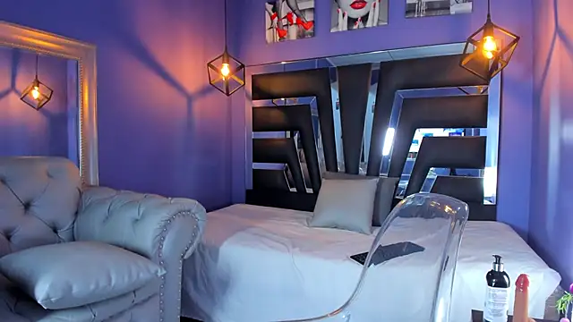 anne-brown13 online show from 15, 10, 2025