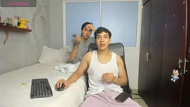 Snapshot of Noxx_starkK chatting on 12, 10, 2025 Noxx starkK online show from 12, 10, 2025