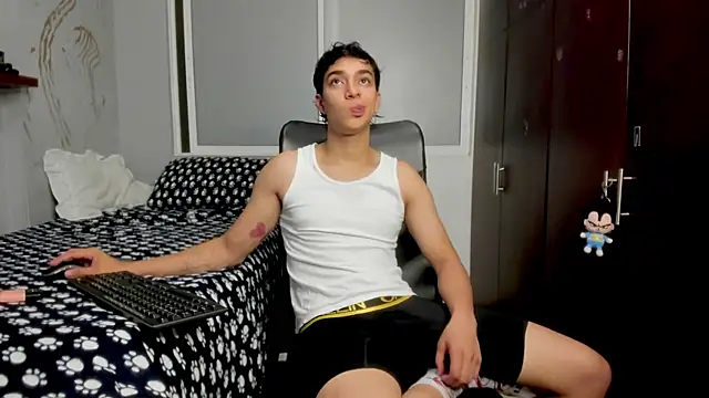 Snapshot of Noxx_starkK chatting on 16, 11, 2025 Noxx starkK online show from 16, 11, 2025