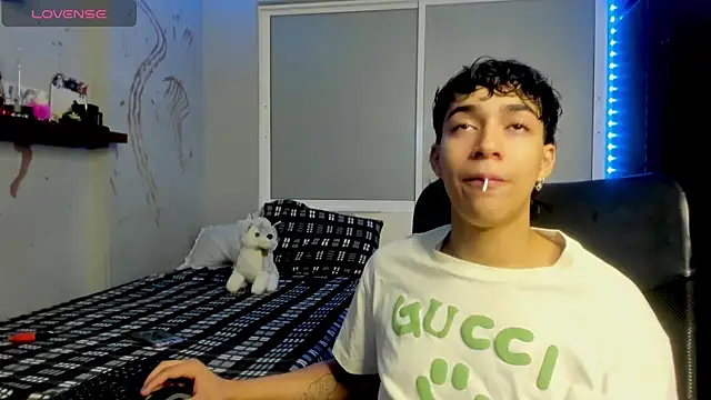 Snapshot of Noxx_starkK chatting on 4, 12, 2025 Noxx starkK online show from 4, 12, 2025