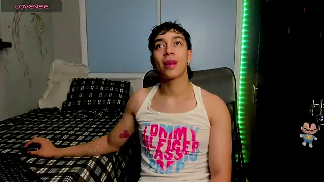 Snapshot of Noxx_starkK chatting on 5, 12, 2025 Noxx starkK online show from 5, 12, 2025