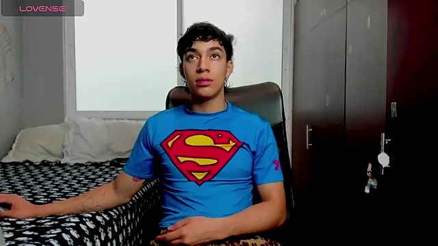 Snapshot of Noxx_starkK chatting on 17, 12, 2025 Noxx starkK online show from 17, 12, 2025