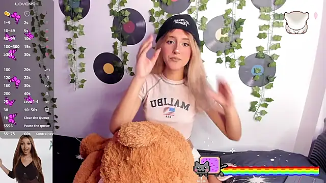 Amy Moonlight online show from 18, 9, 2025