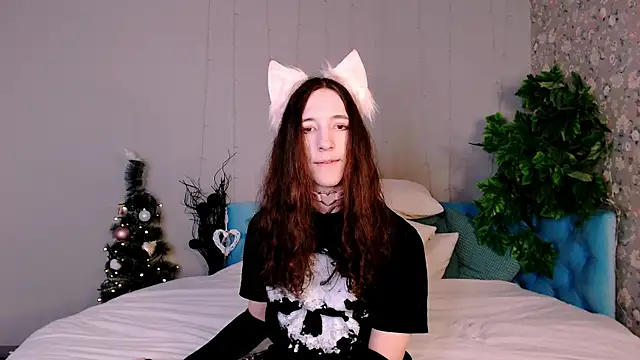 Snapshot of SilverMuse chatting on 19, 12, 2025 SilverMuse online show from 19, 12, 2025