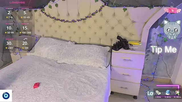 AmbarFoxx  online show from 14, 11, 2025