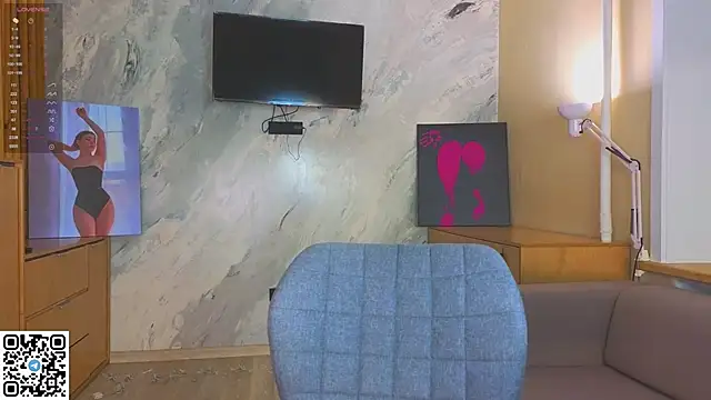 miss bubbles  online show from 14, 12, 2025