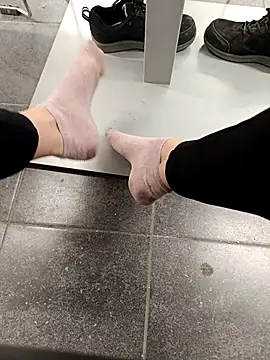 Teafeet online show from 10, 3, 2026