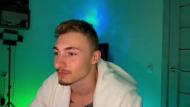 Artur  Skott online show from 16, 10, 2025