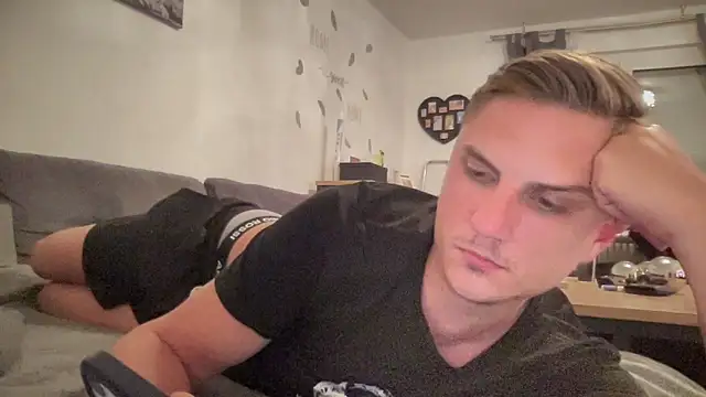 Sweetbooy90 online show from 13, 6, 2026