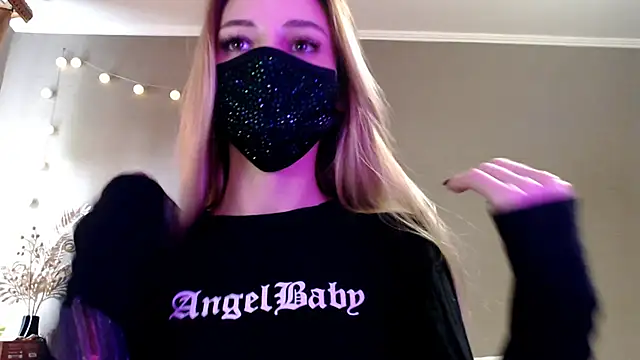 Iris lave online show from 9, 5, 2026