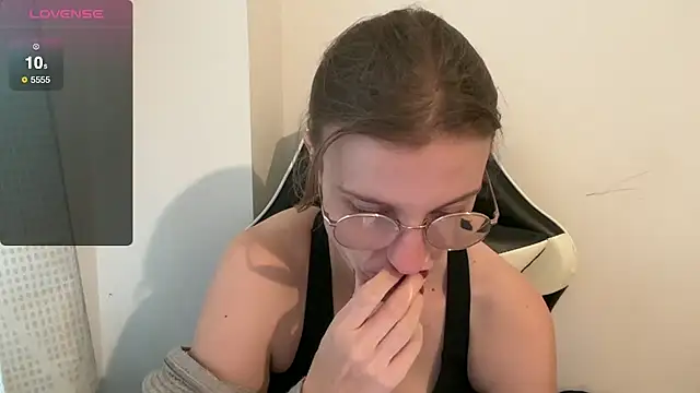 BustyKellyXXX online show from 1, 12, 2025