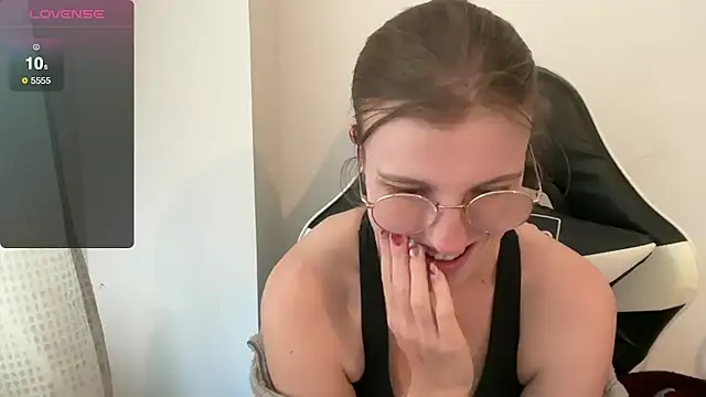 BustyKellyXXX online show from 19, 12, 2025