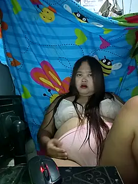 sweetbigtits19 online show from 18, 3, 2026