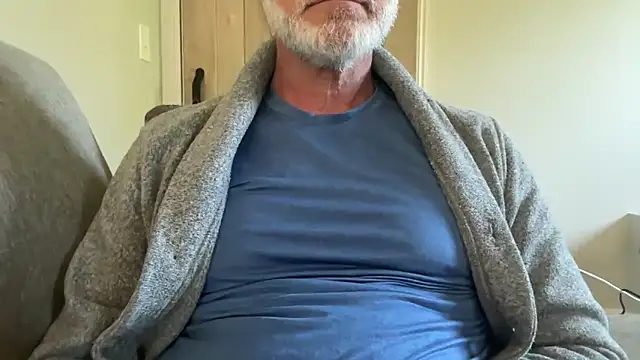 Snapshot of braselton06 chatting on 13, 10, 2025 braselton06 online show from 13, 10, 2025