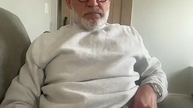 Snapshot of braselton06 chatting on 16, 12, 2025 braselton06 online show from 16, 12, 2025