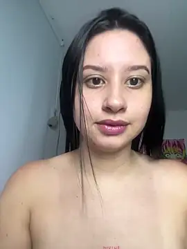 Snapshot of lucy_grey25 chatting on 2, 2, 2026 lucy grey25 online show from 2, 2, 2026