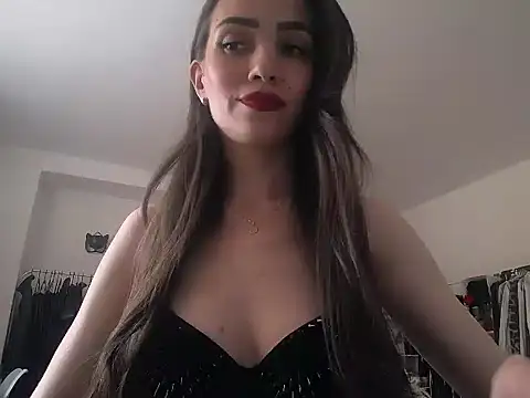 Snapshot of AlienaMoore chatting on 22, 7, 2026 AlienaMoore online show from 22, 7, 2026